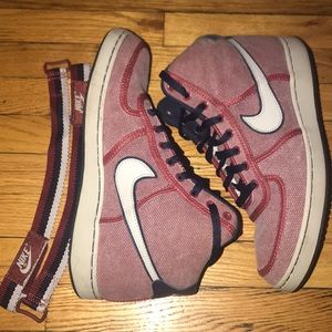 Nike Sneakers w/ Velcro Strap